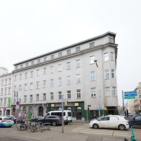 Beautiful Restored - Close To Metro - II Wien Exteriör bild