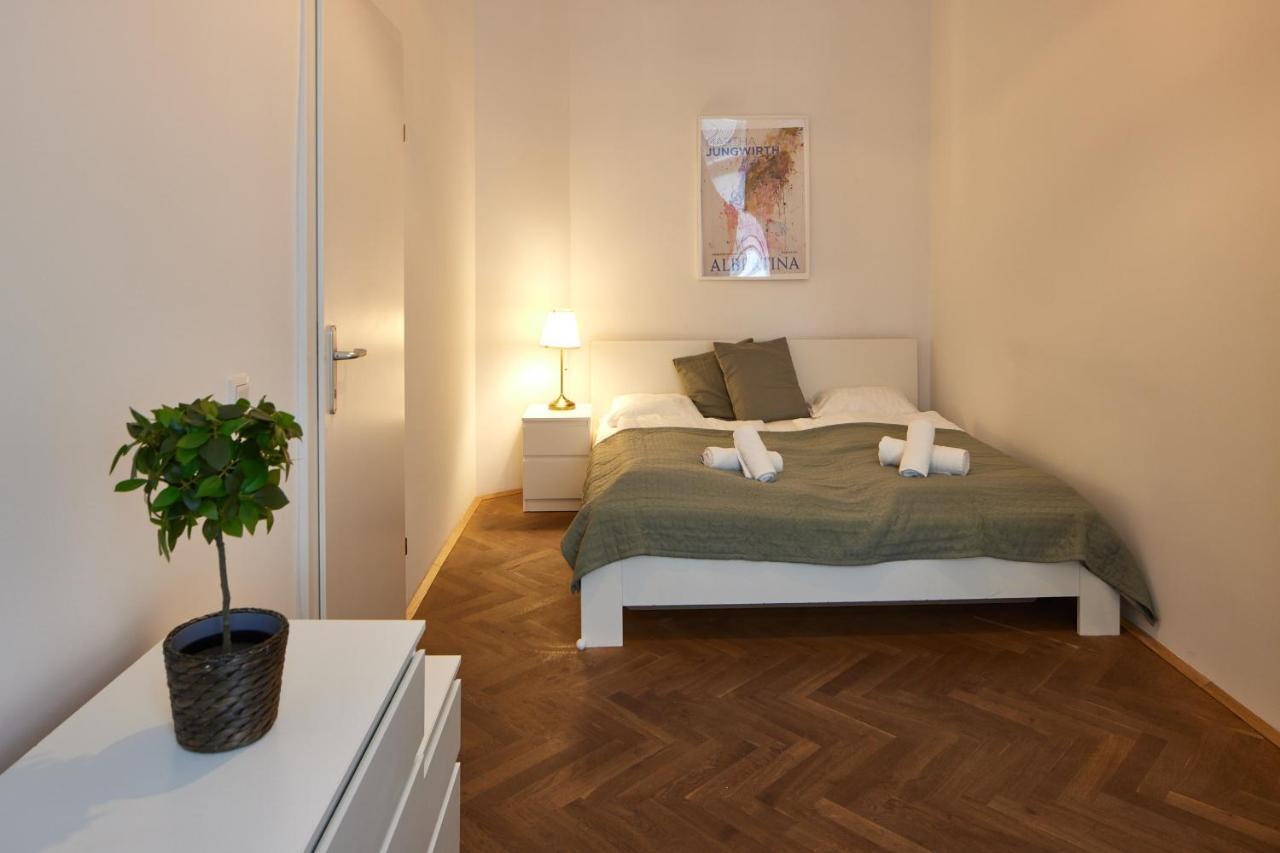 Beautiful Restored - Close To Metro - II Wien Exteriör bild